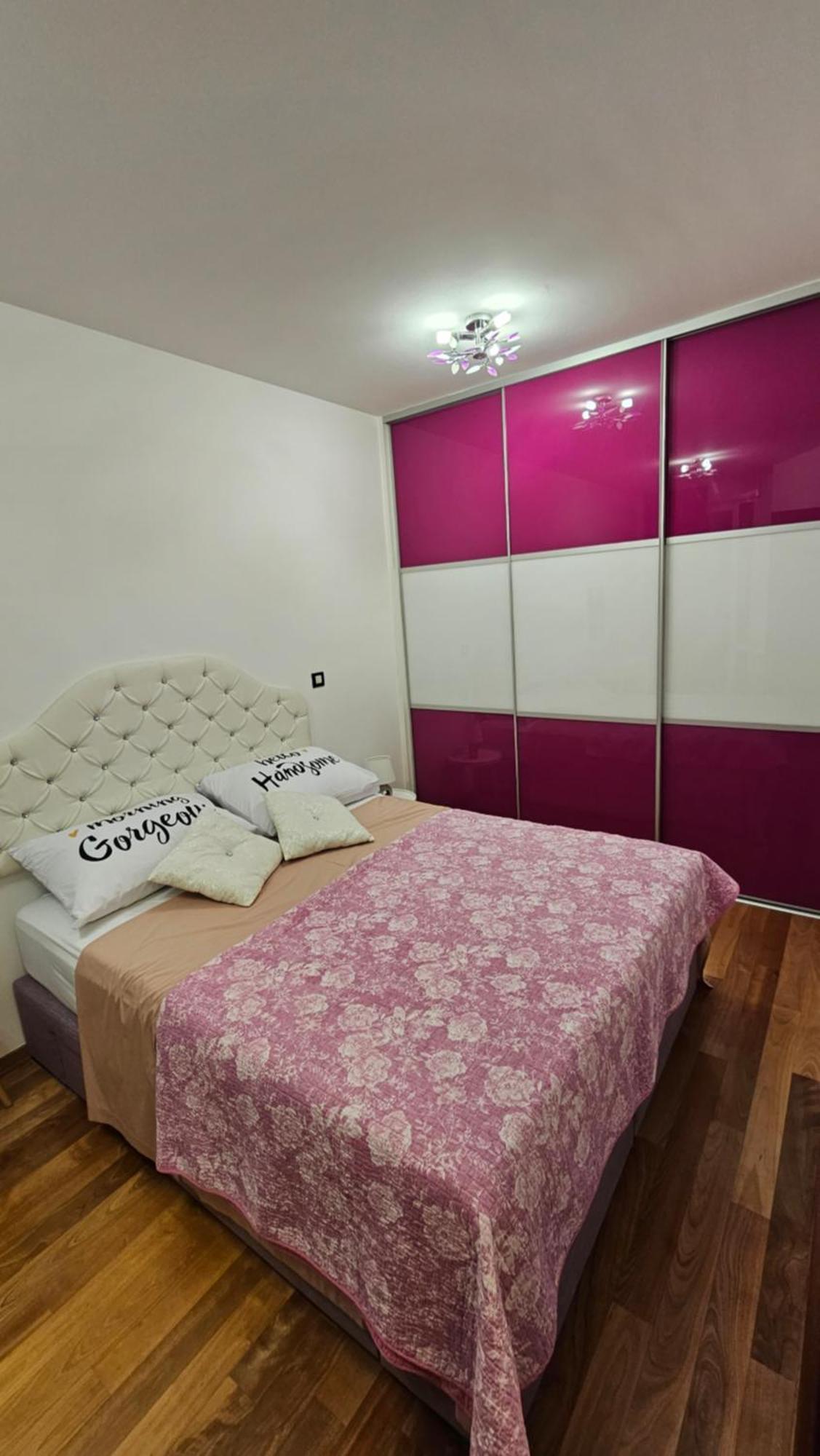 Euphoria - Free Private Garage